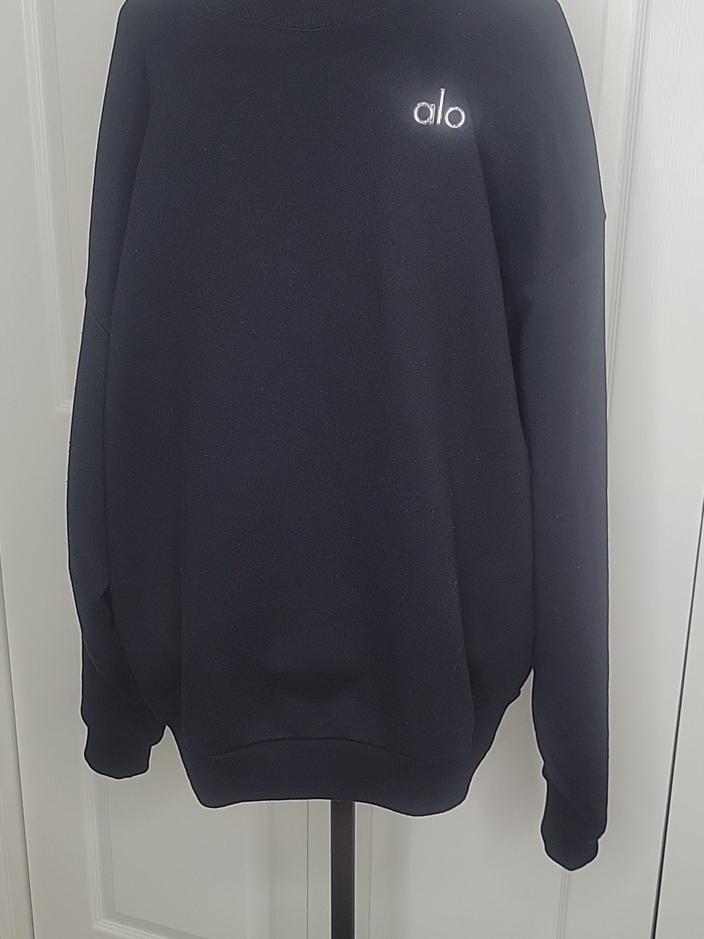 Alo Women's Yoga Accolade Black Crewneck Sweatshirt Size Small - Picture 6 of 10